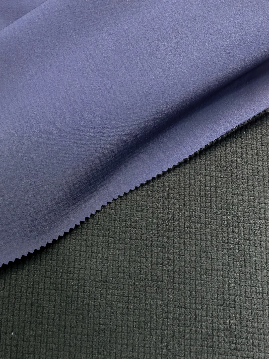 复合绒内里 | 弹力防水保暖亲肤软壳面料