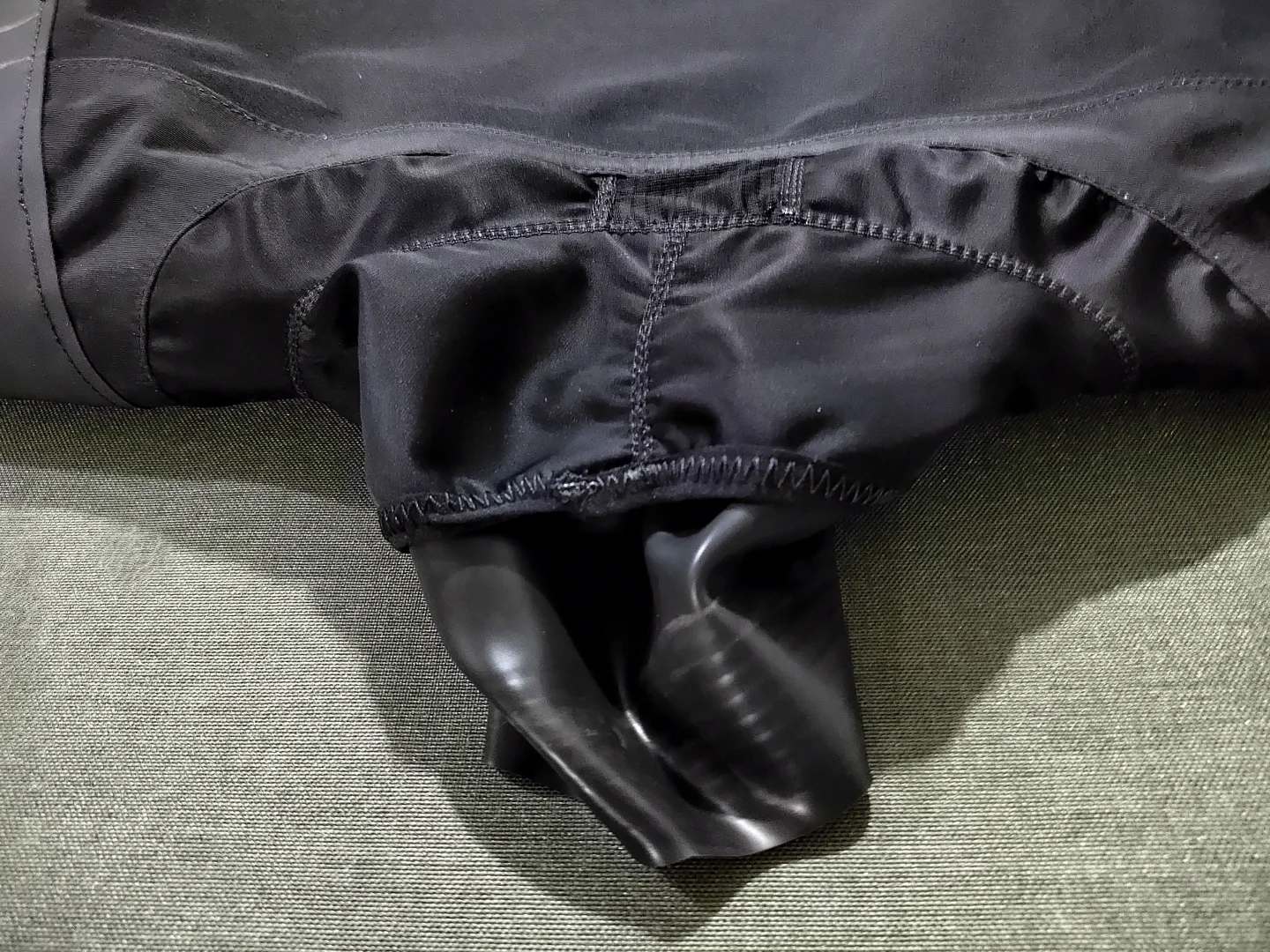 地球之河干衣 做自己 干到底