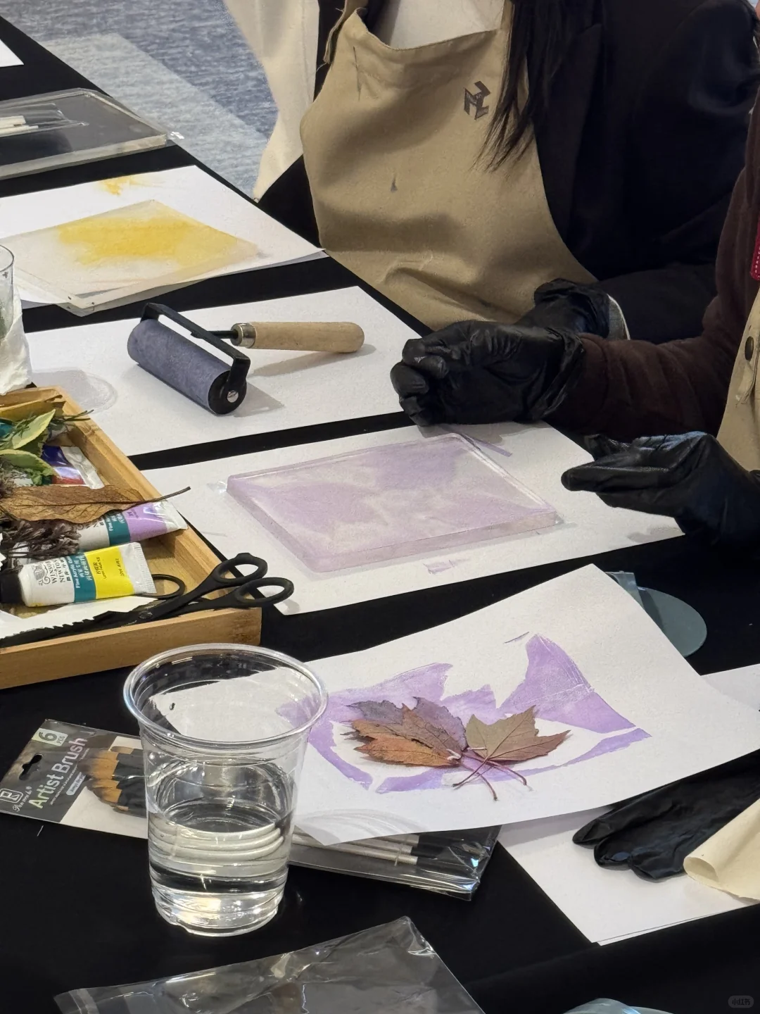 在太古里之夜活动，用凝胶版画做挂布