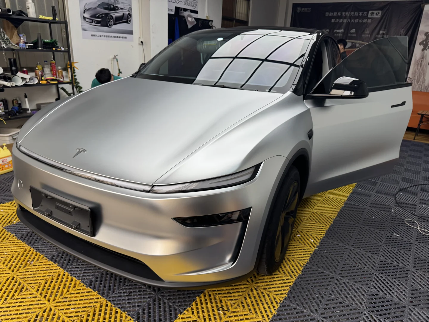 特斯拉改色、幻影银、银色系、银色系、银色系