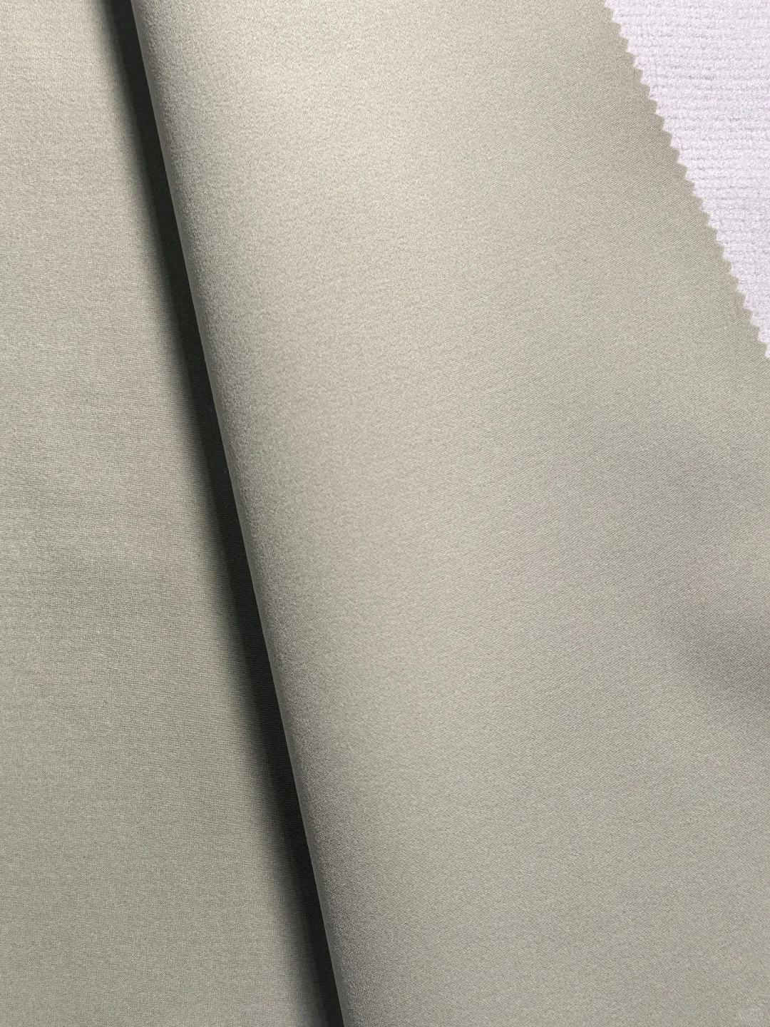 复合绒内里 | 弹力防水保暖亲肤软壳面料