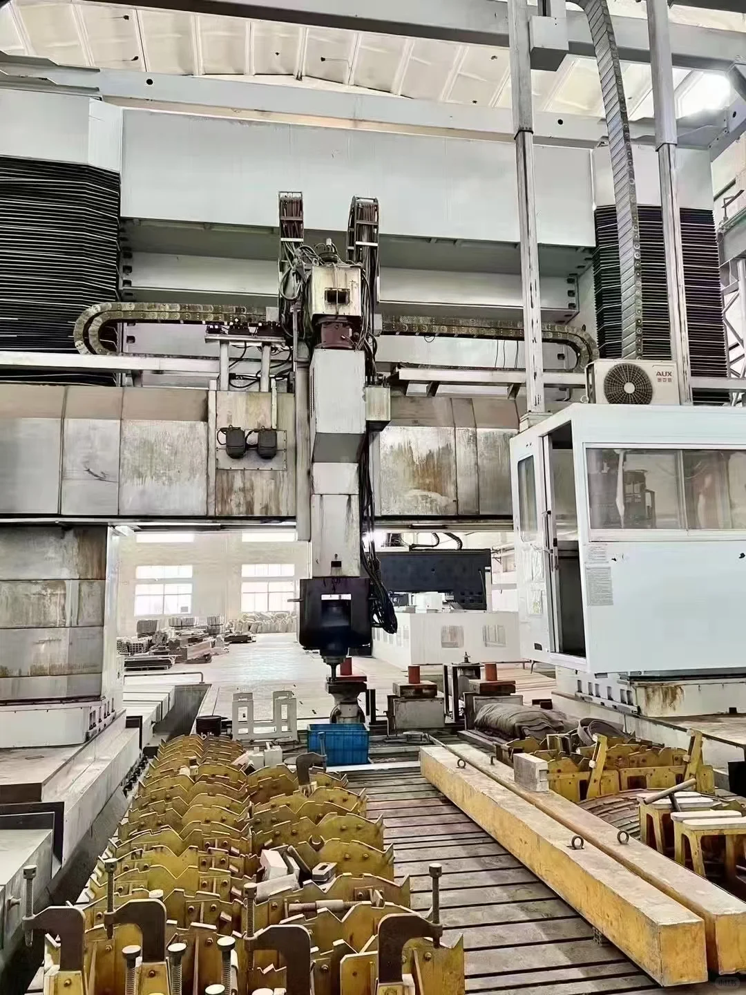 fhiigawy威海华东5-26米数控龙门移动镗铣床