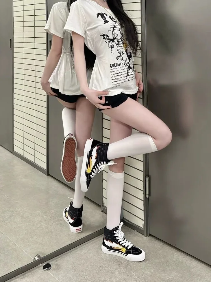 酷飒少女的街头风穿搭?