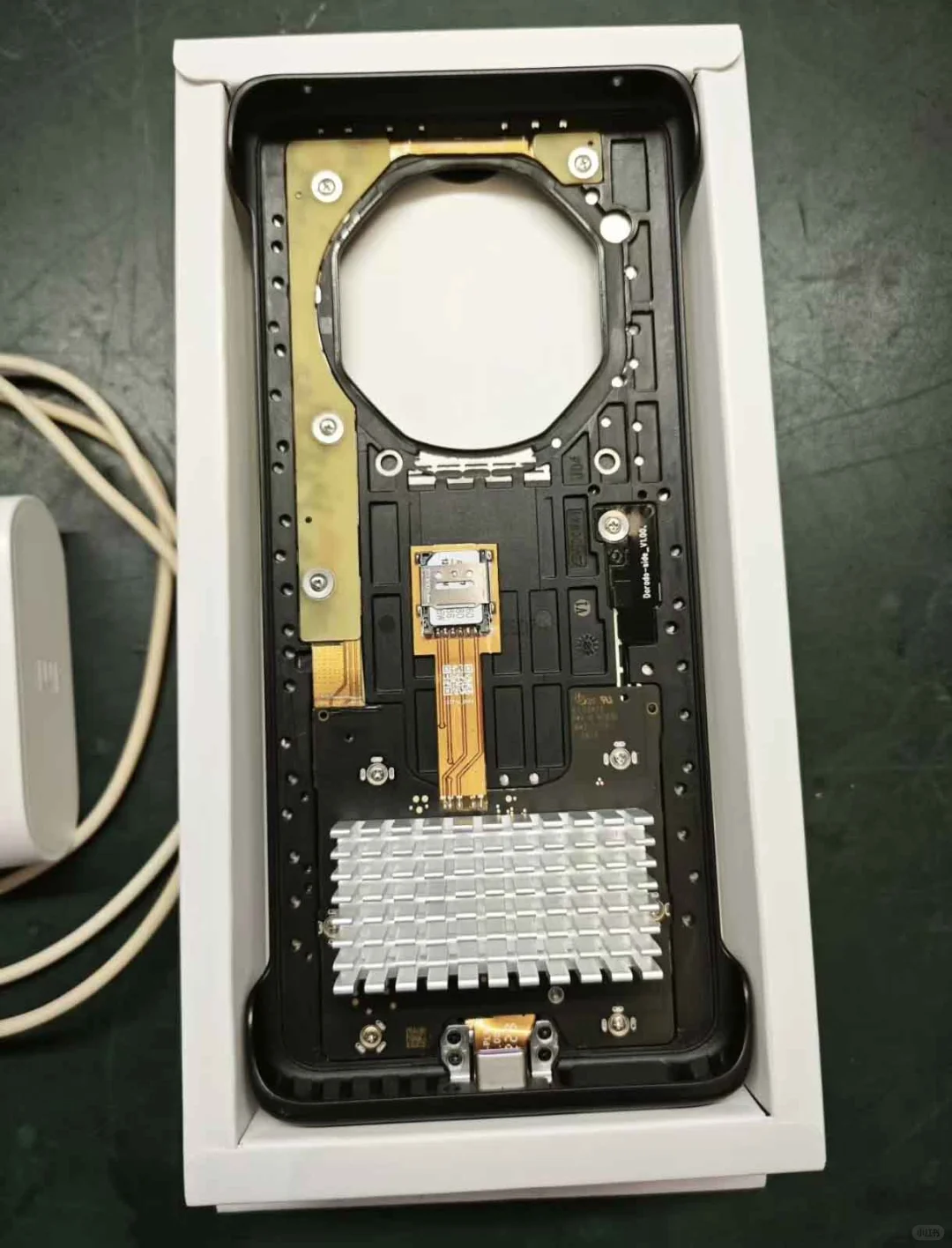 大神用华为5G壳+小米R3G路由“攒”出5G CPE