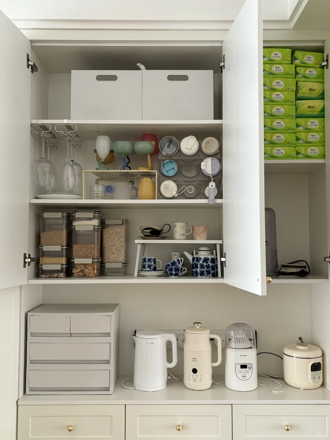 无滤镜下的厨房｜17:30收纳好的干净厨房