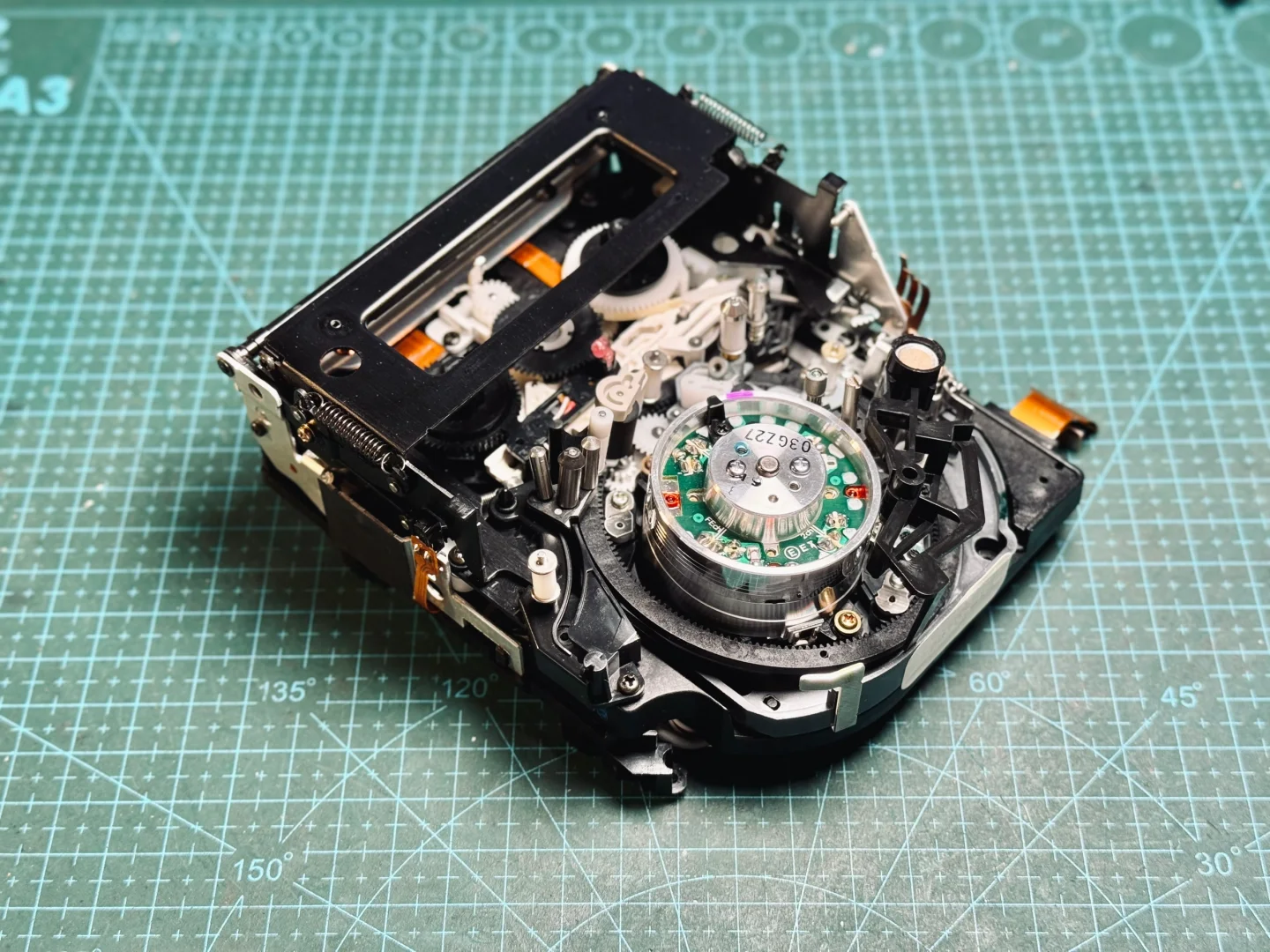 小日子三十多年前产的机电一体化典范！