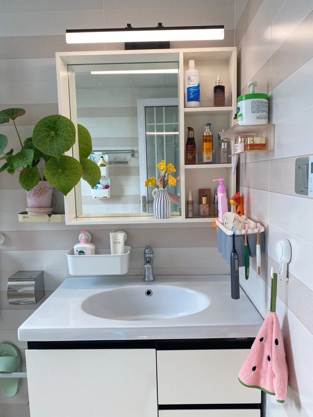 35岁，好喜欢待在我干净整洁的小家啊