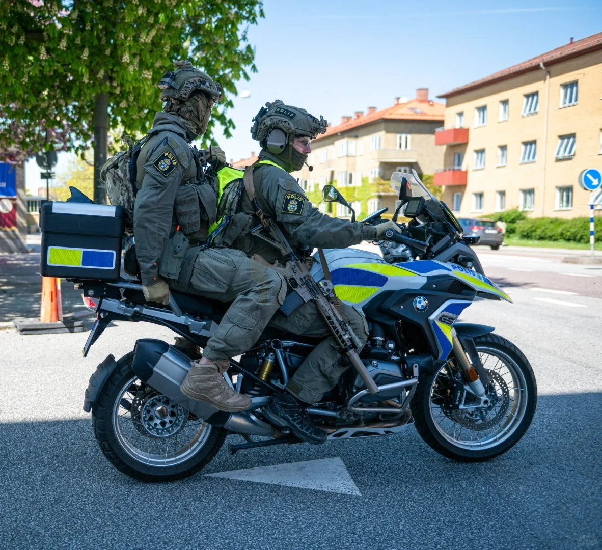 Invisio 二代全家福 欧洲顶级战术通讯系统