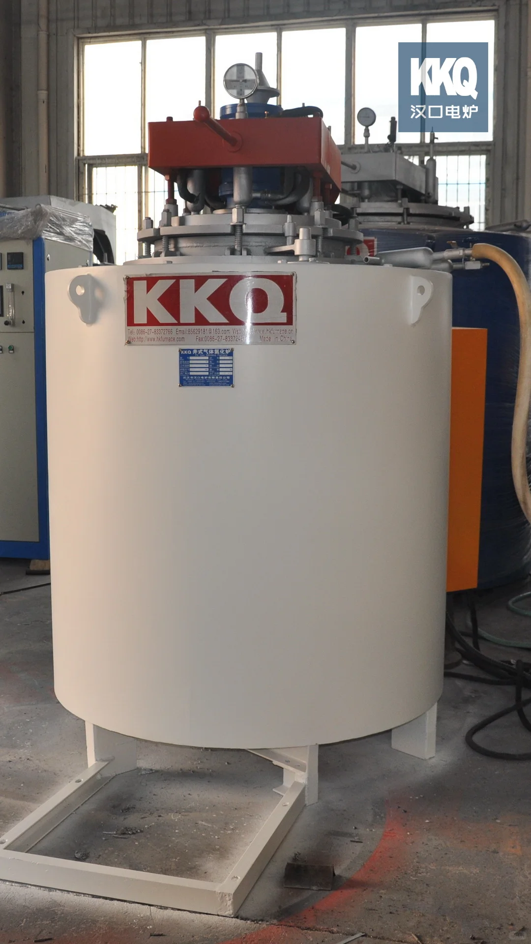 宁波某液压机械厂订购45KW小型氮化炉