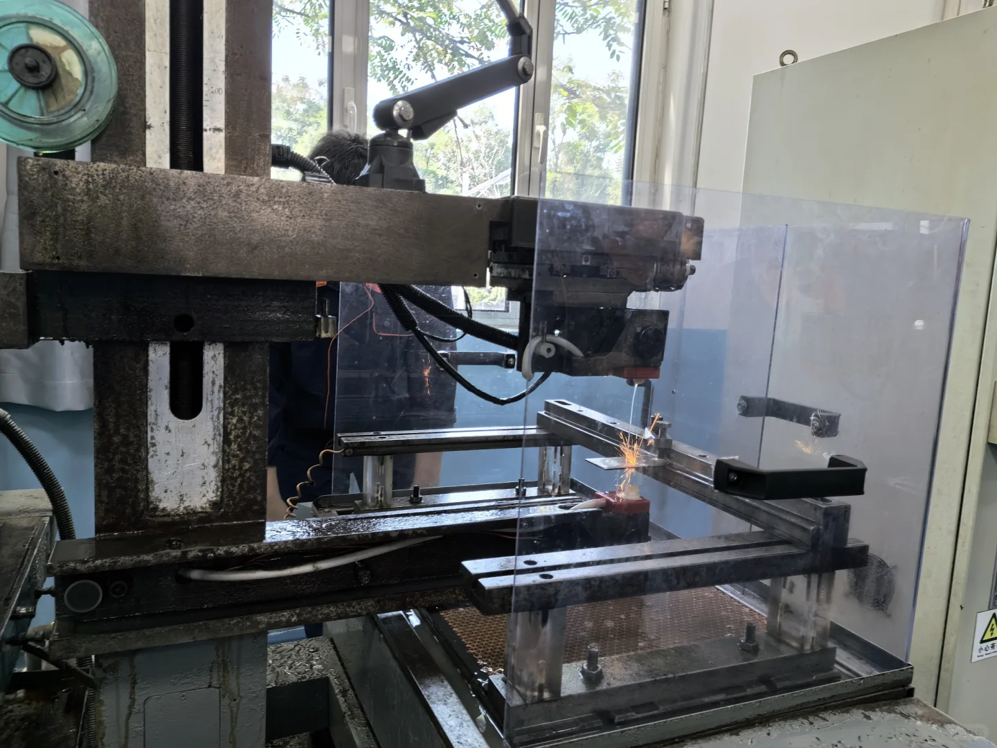 大二机械金工实习—手搓小车