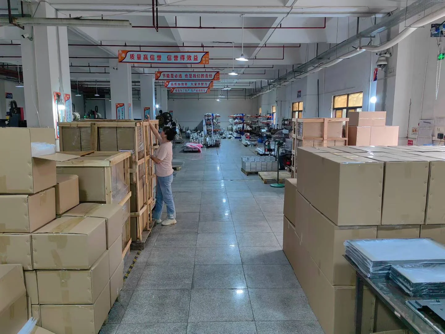 铝型材定制车间