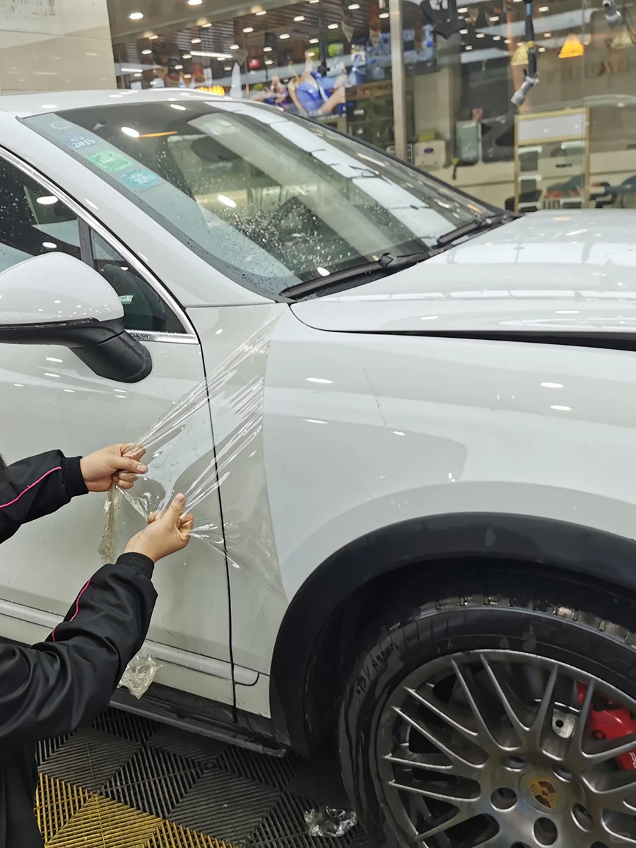 车衣真相：TPU材质真的'不会发黄'吗？⚡️