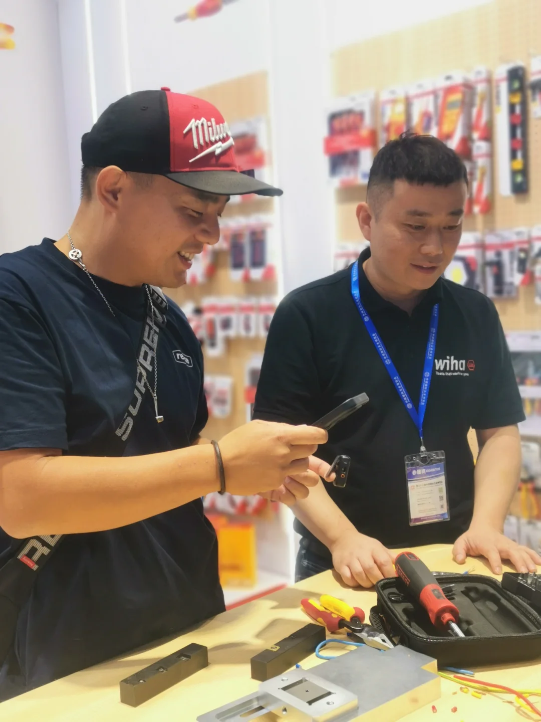 德国威汉工具，上海五金展现场实拍！