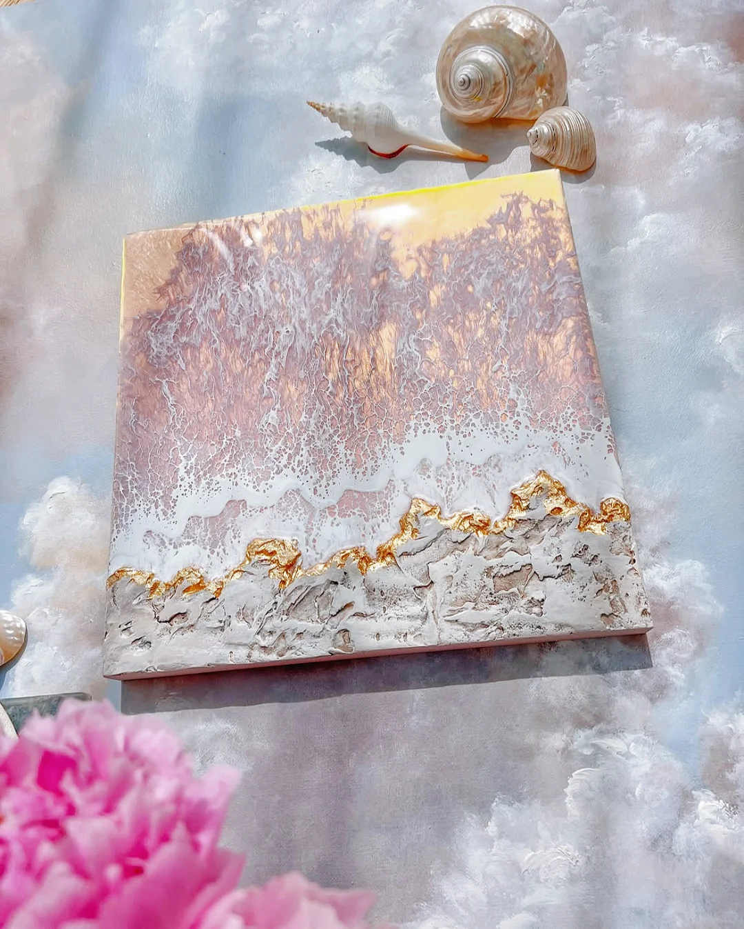 我用金箔和滴胶做了幅画，把晚霞的海带回家