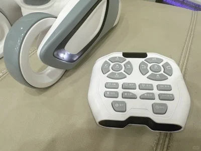 ?宝宝成长必备神器——智能小怪兽机器人