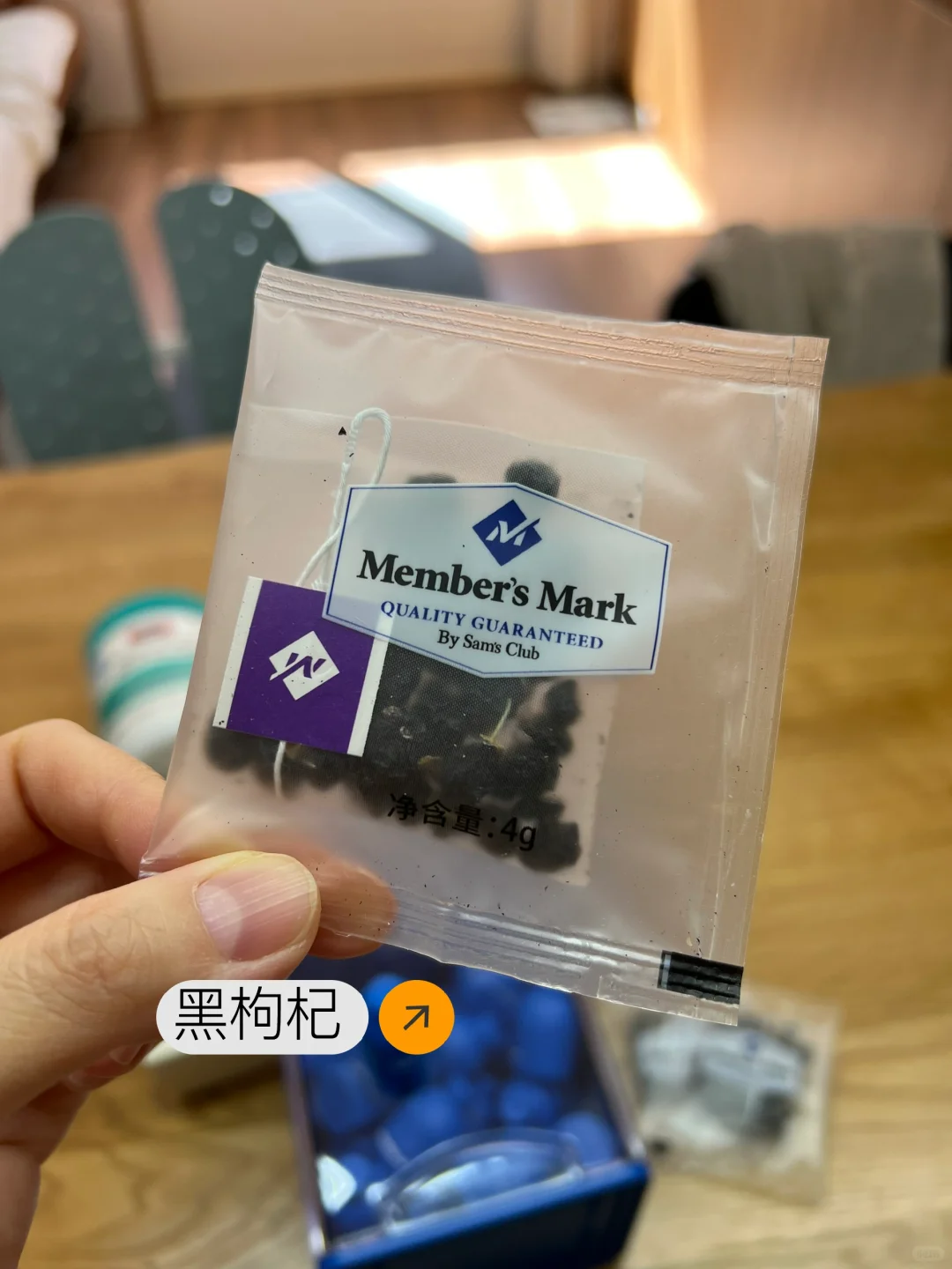 终于到了吃一大把维生素的年纪!