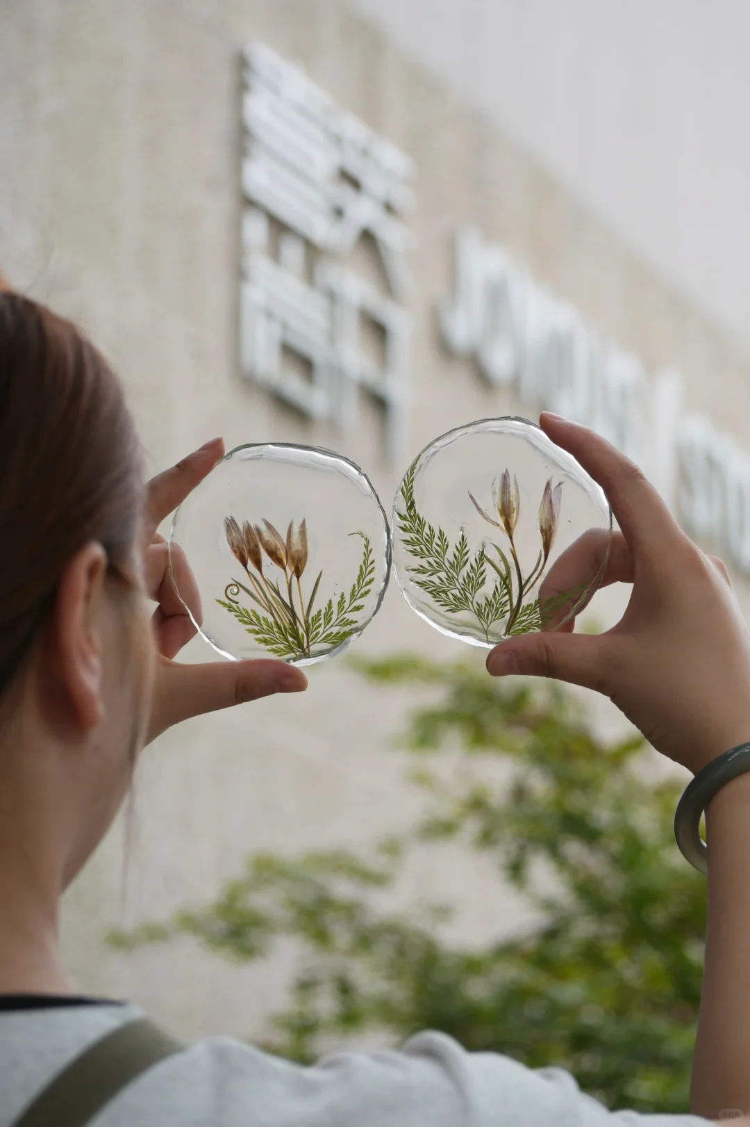 滴胶|装一点色彩放进春天的咖啡店