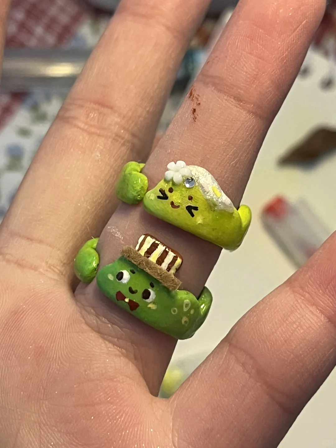 右滑打开红苹果