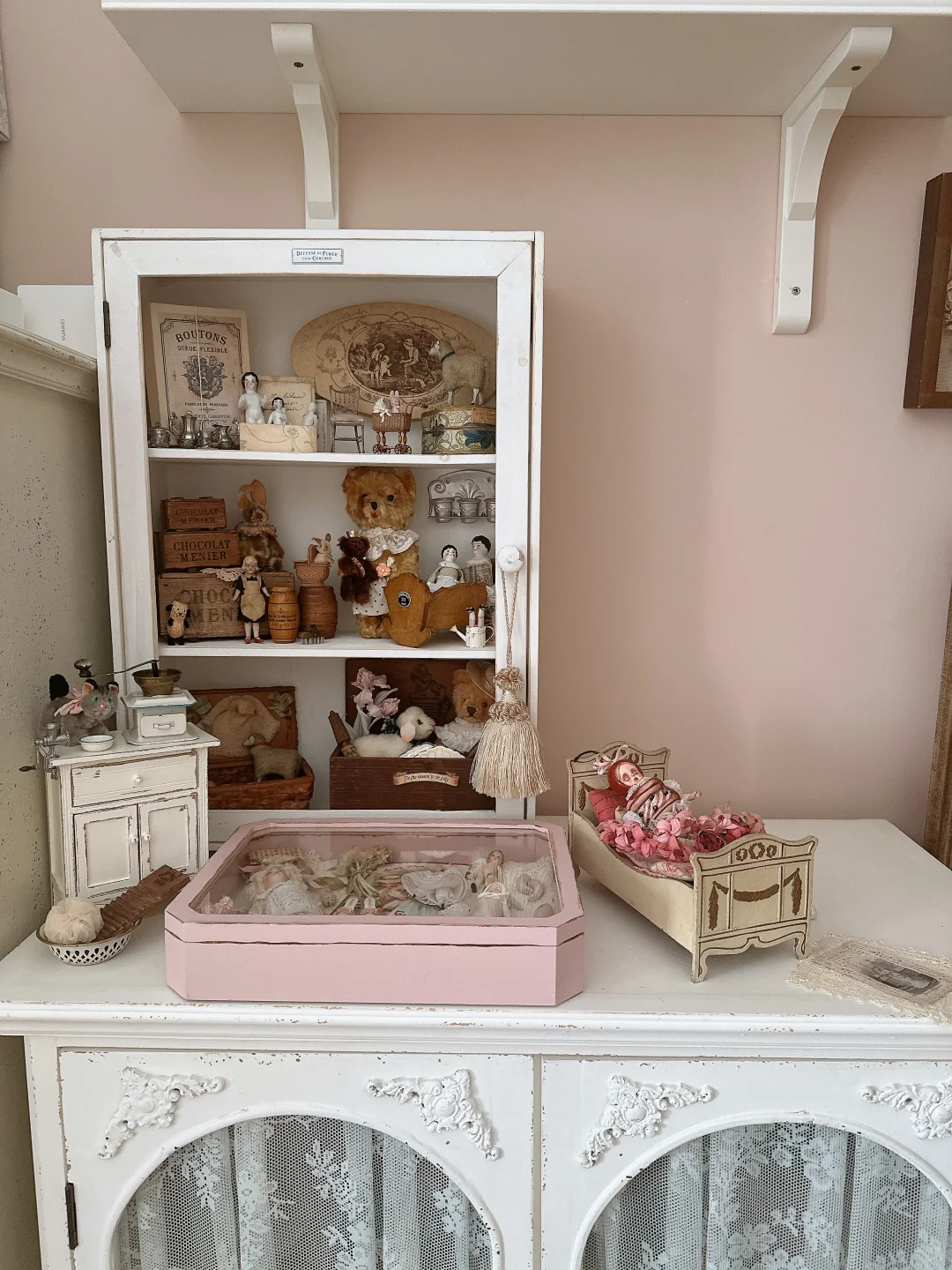 听说大家都有玩具古董柜