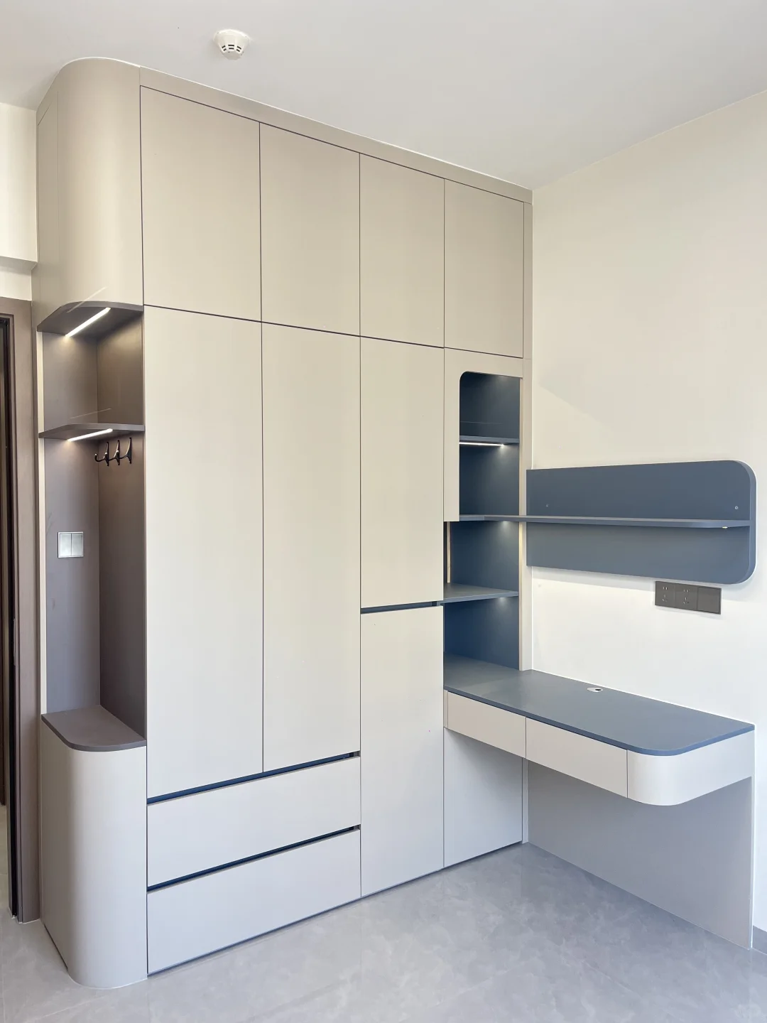 这个衣柜也太香了???