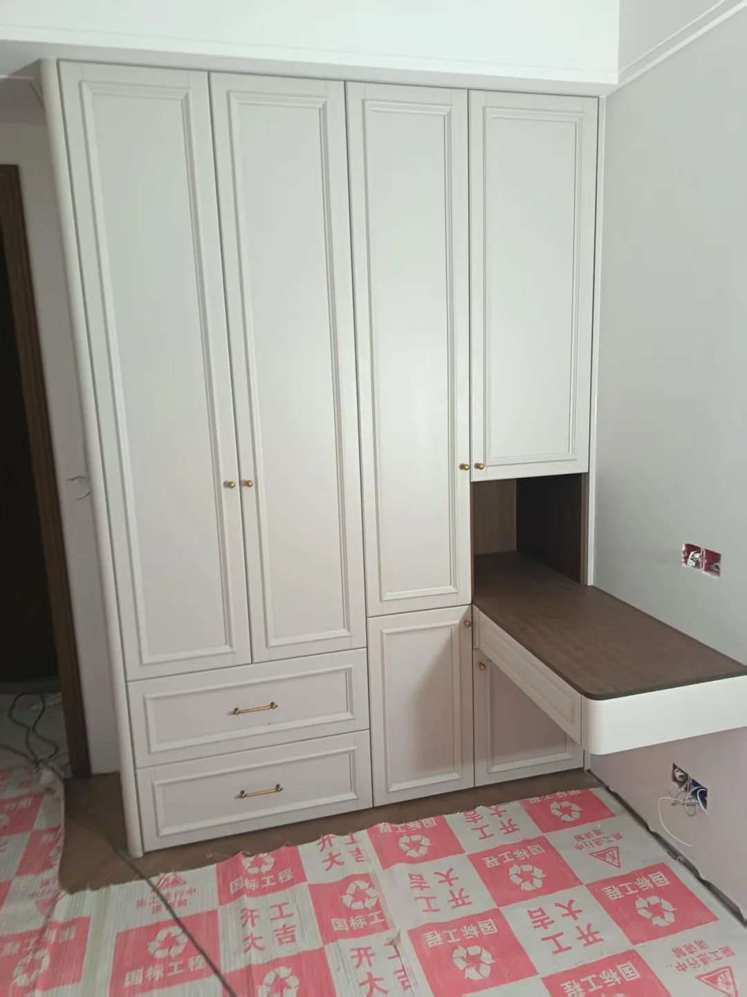 实木烤漆衣柜全案落地，太美了✨✨✨