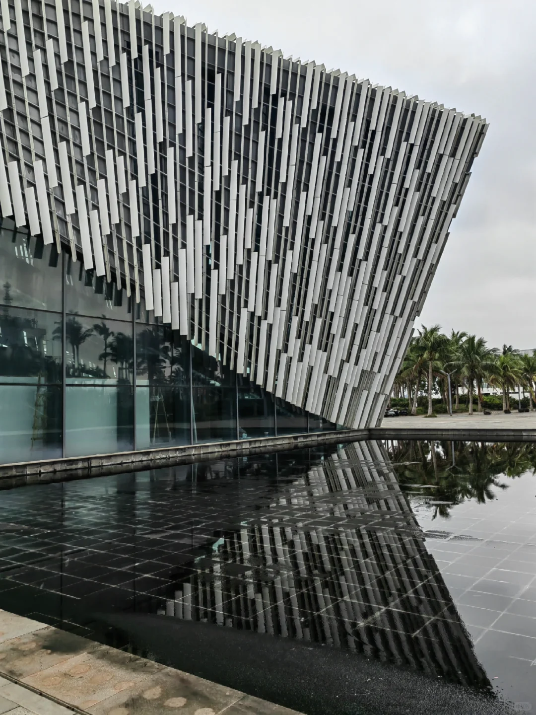 海南新建筑挺炸眼