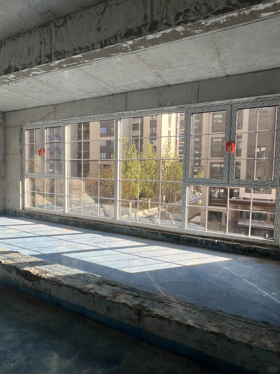 断桥铝格子窗完美落地 太美了！