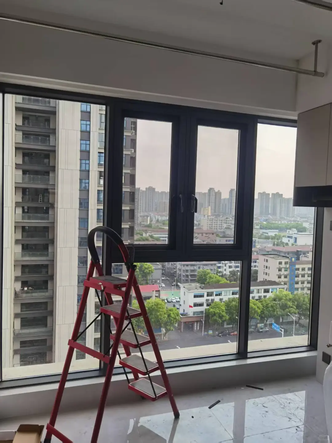 十里外滩，110系列断桥铝窗纱一体