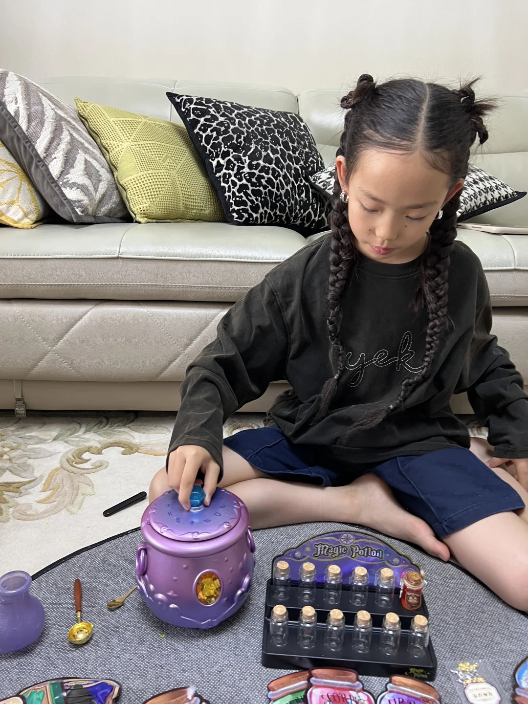 送完这个礼物，就安心送回学校了