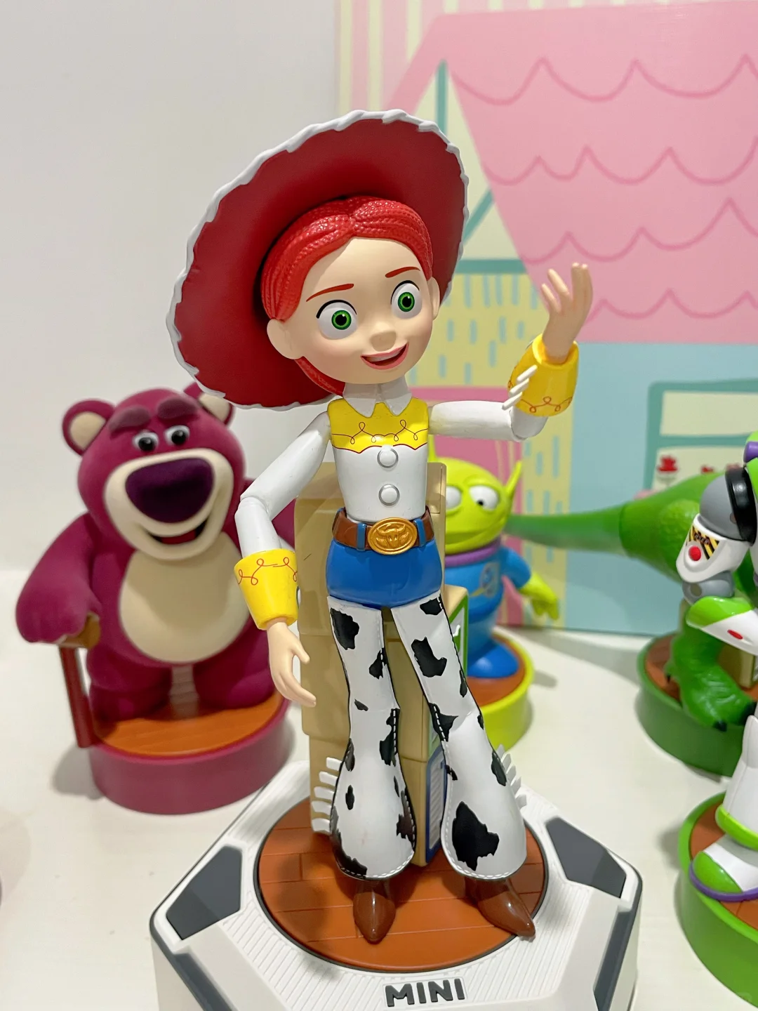 翠丝控狂喜！机器人萌到心巴上