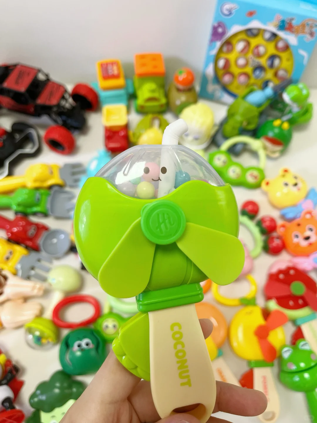 海底捞的玩具给的太多了吧