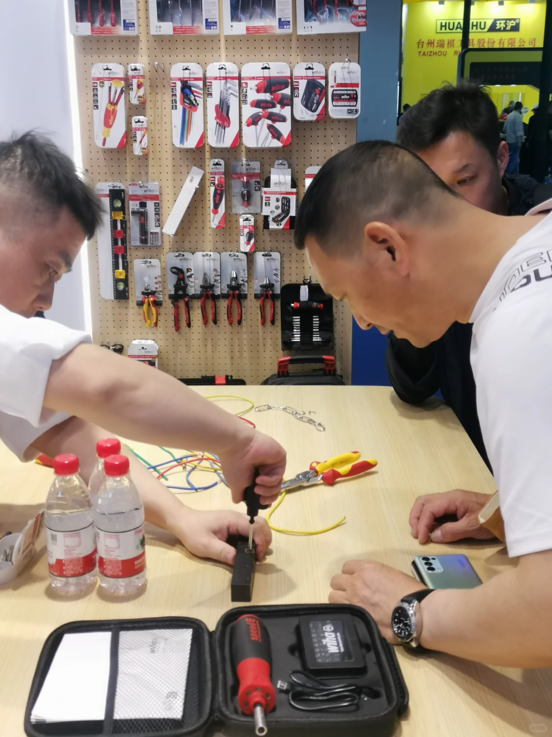 德国威汉工具，上海五金展现场实拍！