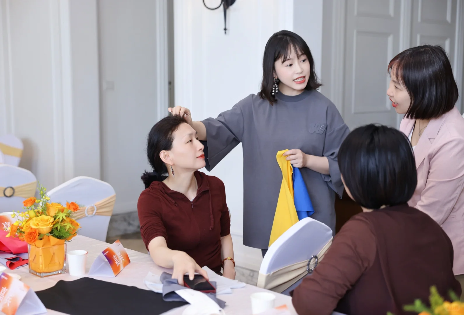 简心形象管理丨私藏秘籍：色彩搭配大法