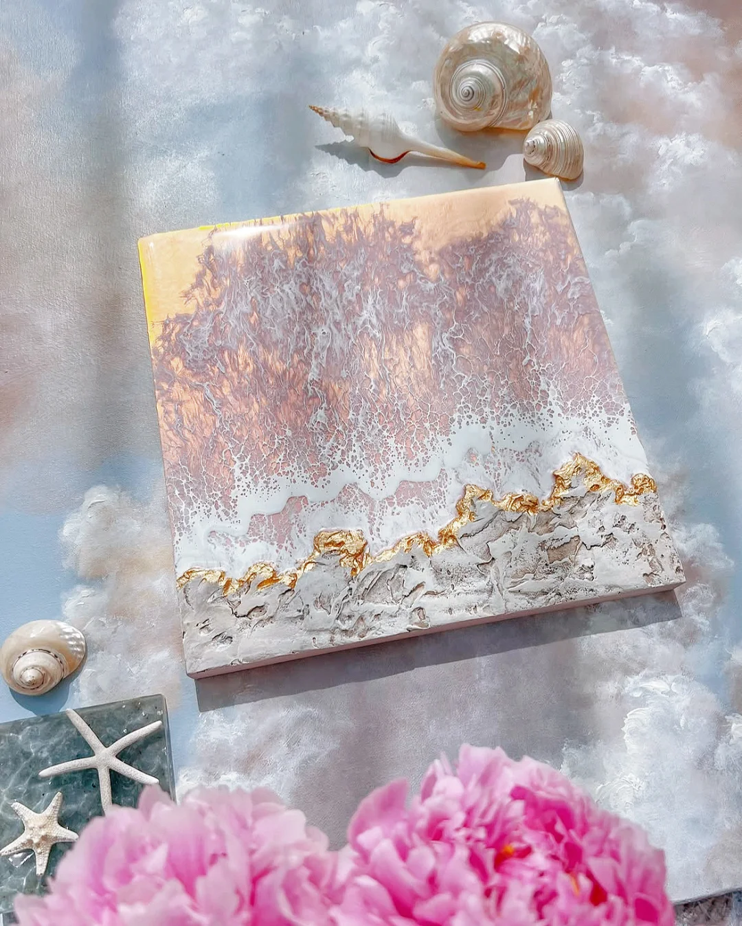 我用金箔和滴胶做了幅画，把晚霞的海带回家