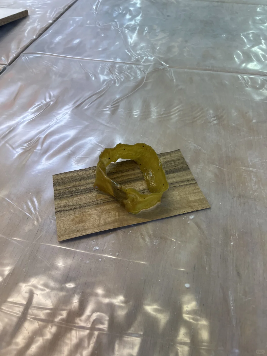 器物制作，松脂面料的柔韧