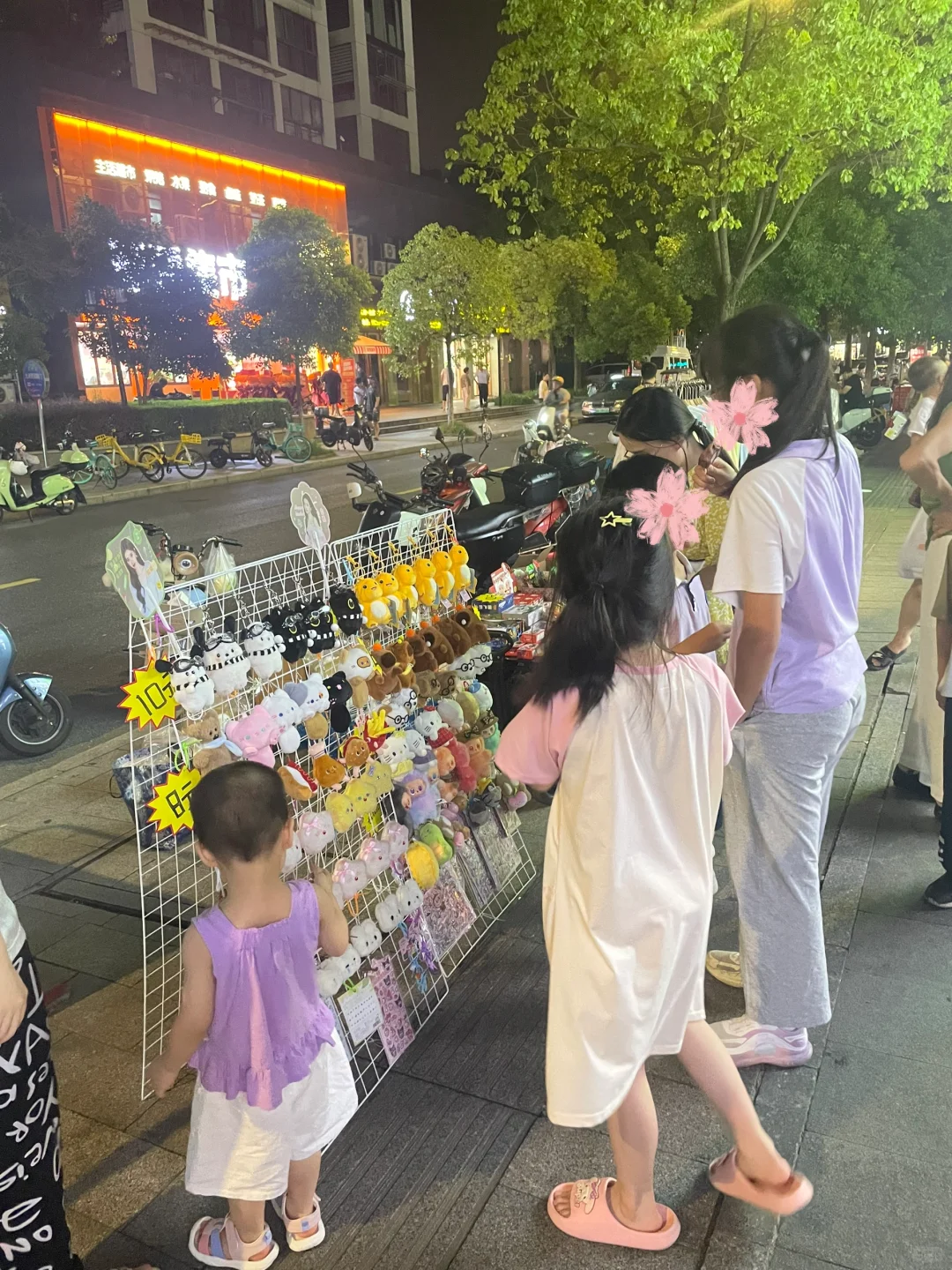 摆摊第 16 天｜夜市收入 177 元！布丁成顶流