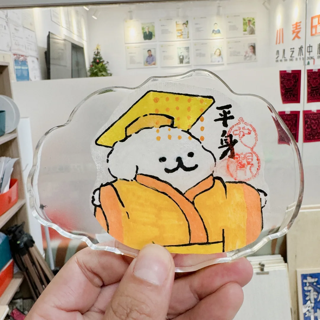 滴胶杯垫|学生们制作的小手工?