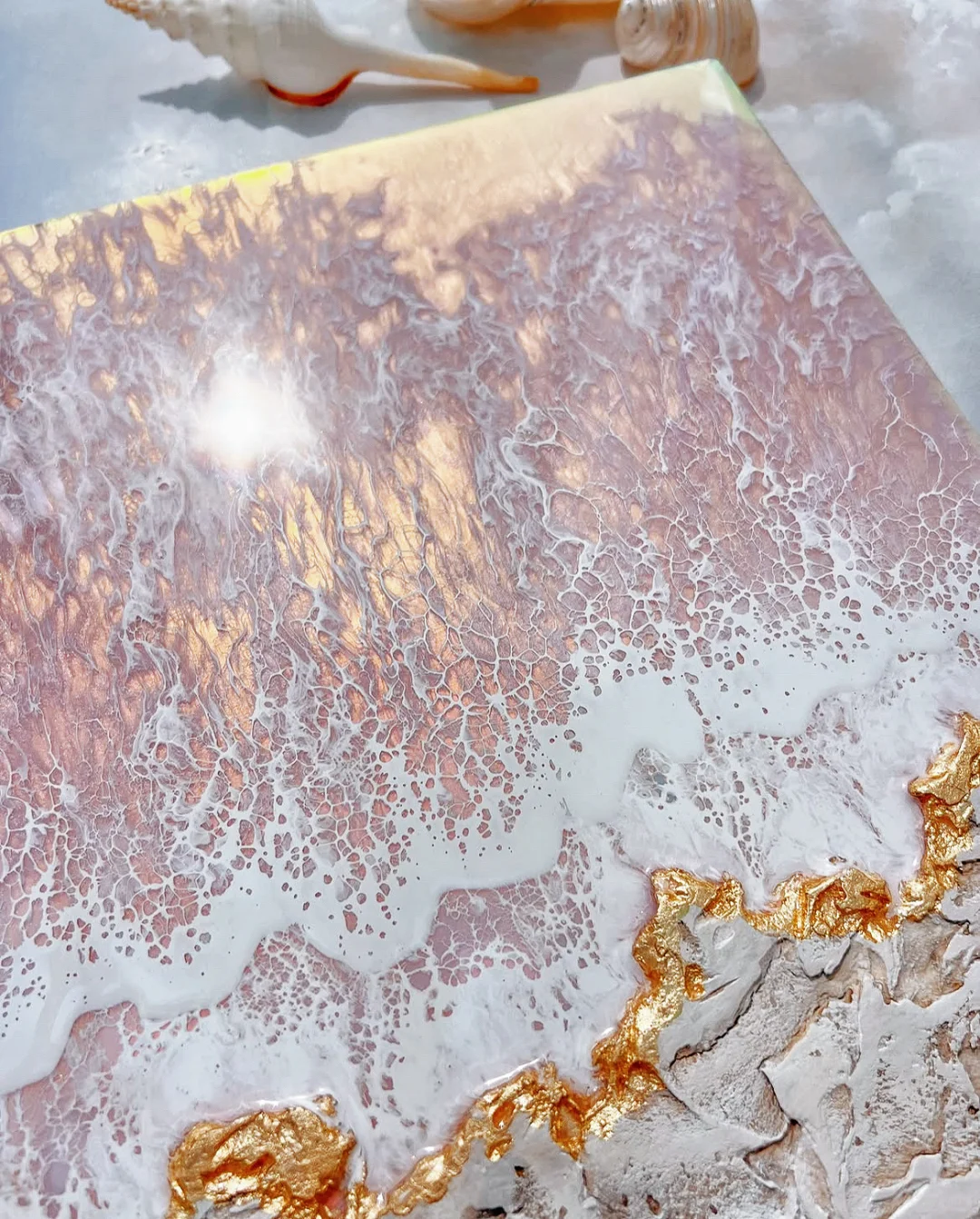 我用金箔和滴胶做了幅画，把晚霞的海带回家