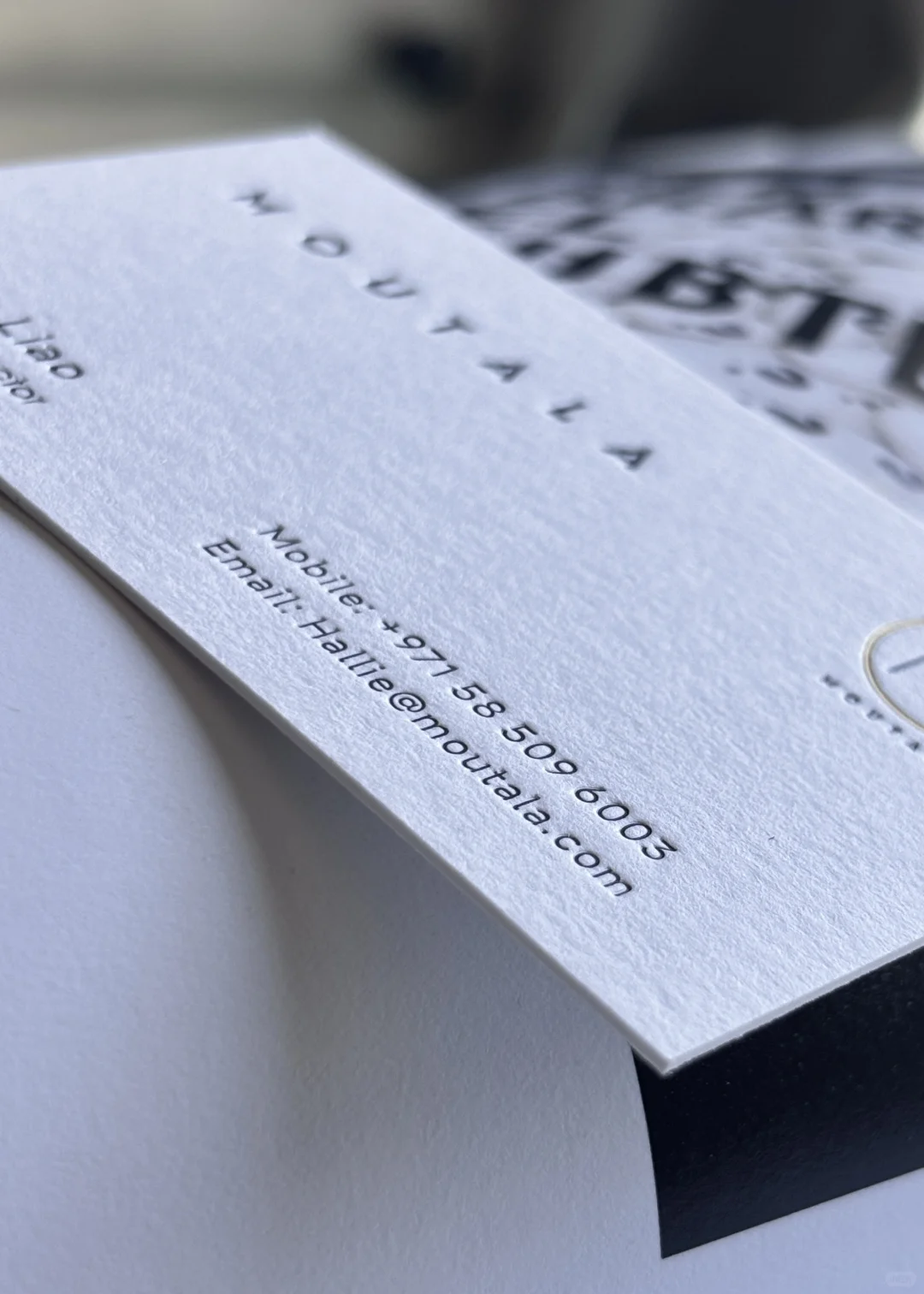 棉纸压凹烫金名片，让你的品牌脱颖而出