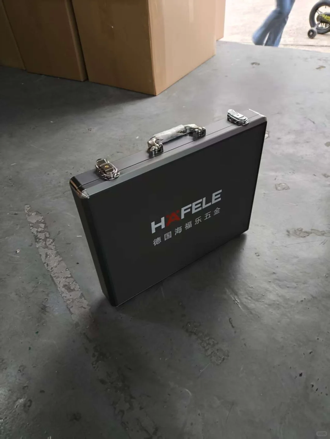 进口五金工具箱展示箱