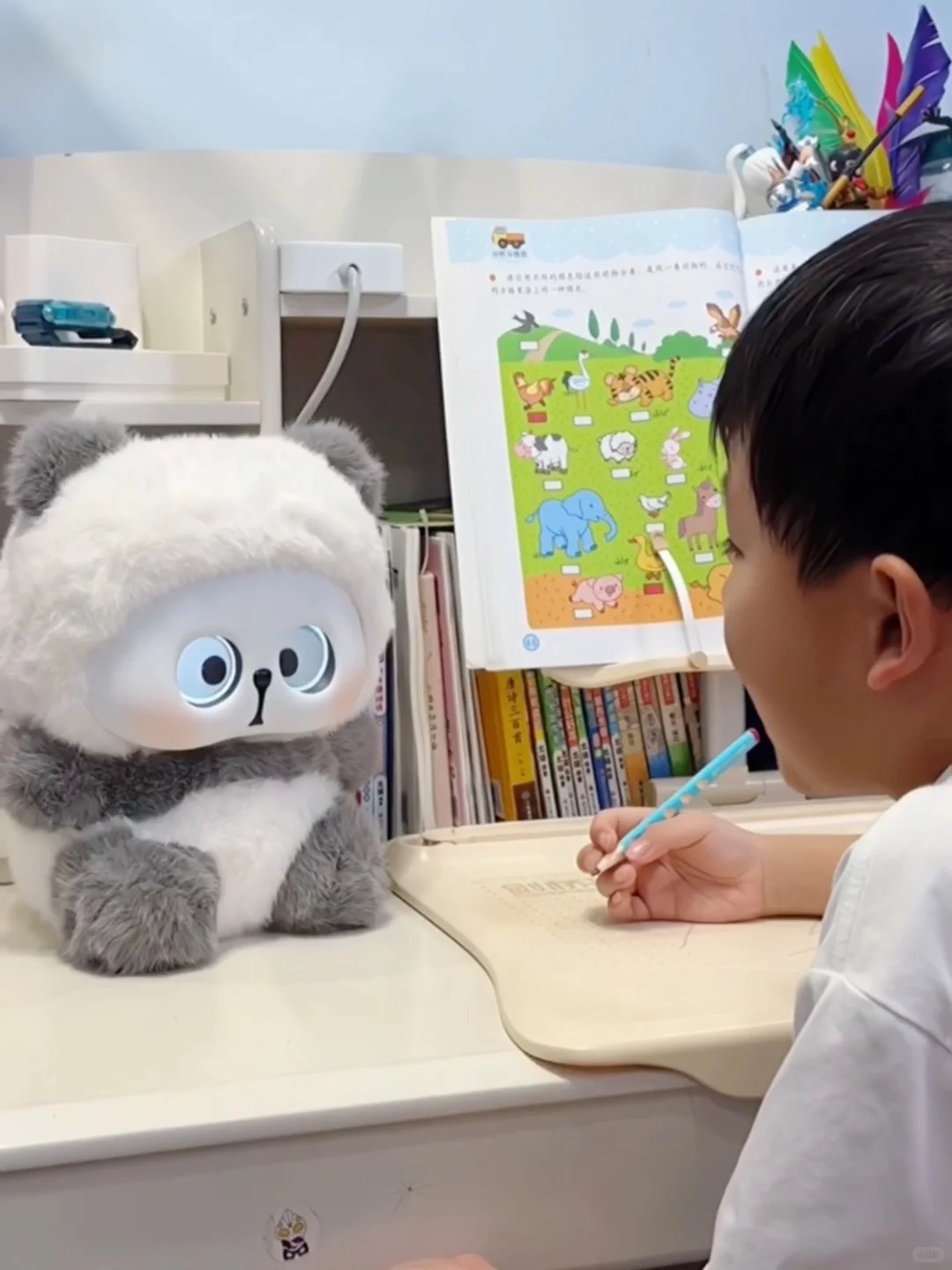 暑假玩伴找到了!电子毛孩子比我更会陪娃