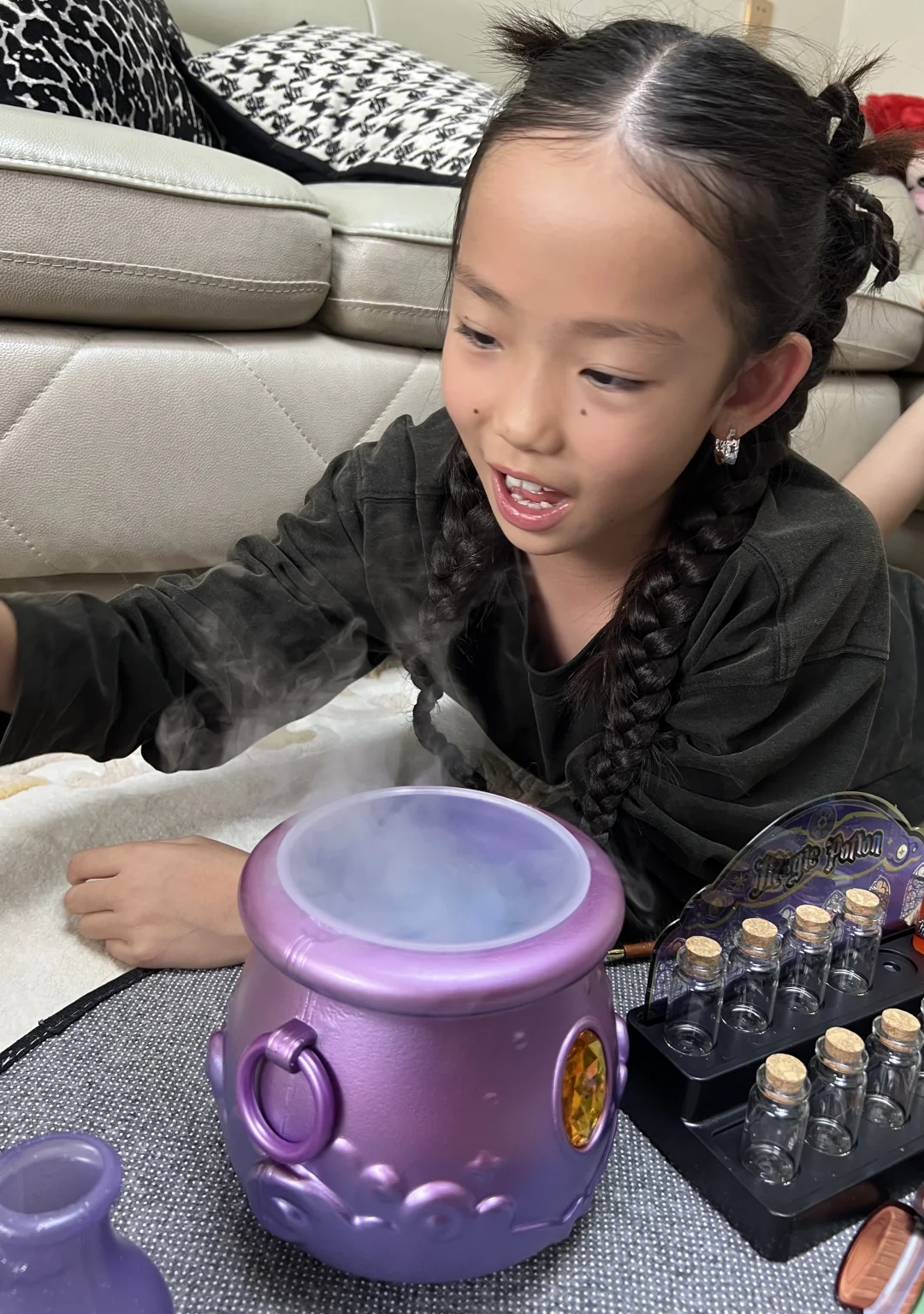 送完这个礼物，就安心送回学校了