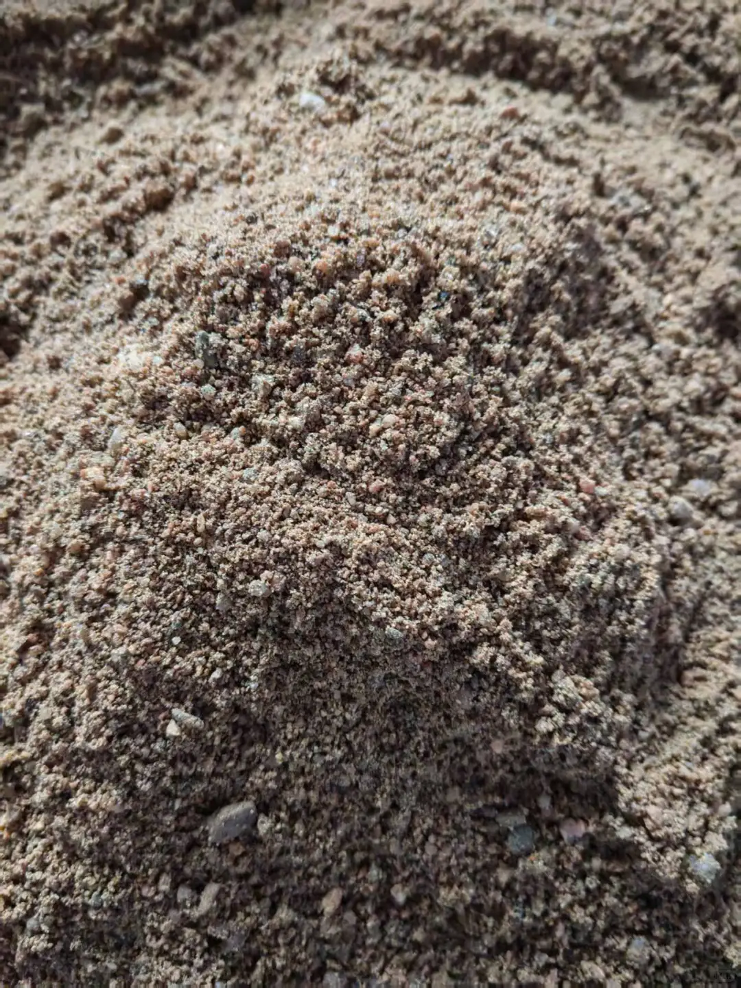 今日沙子水泥进场，