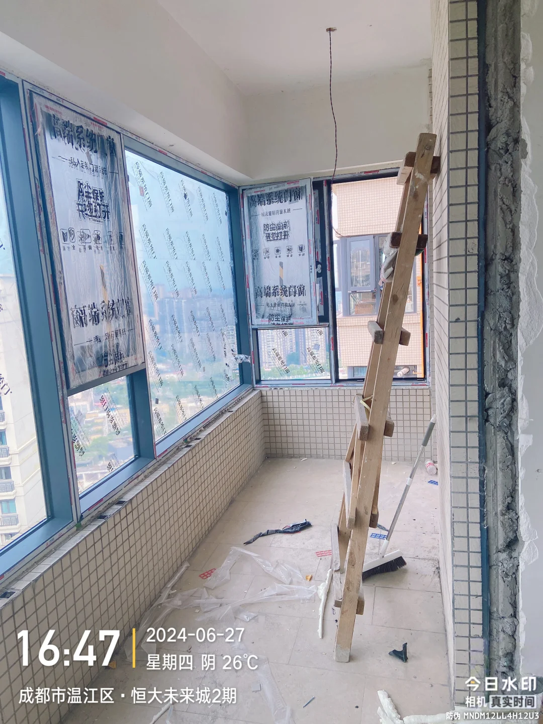 绝美落地大玻璃封阳台，你羡慕了吗？总价才花