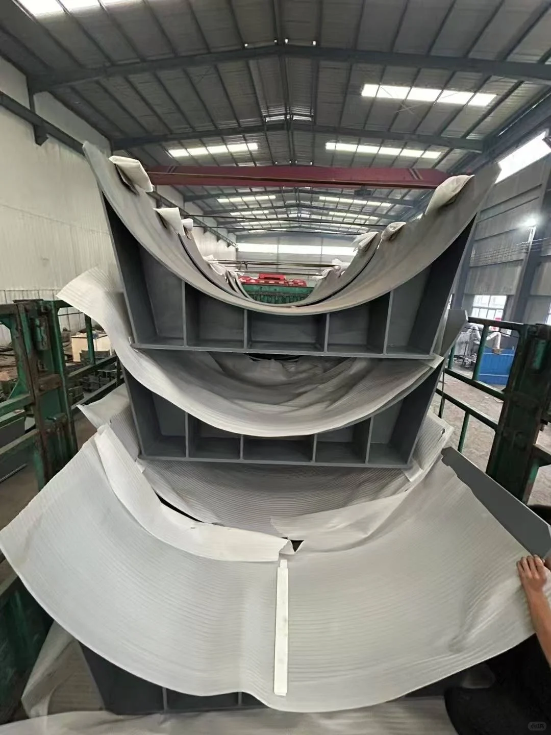 橡胶管托生产厂家优选与产品特性解析