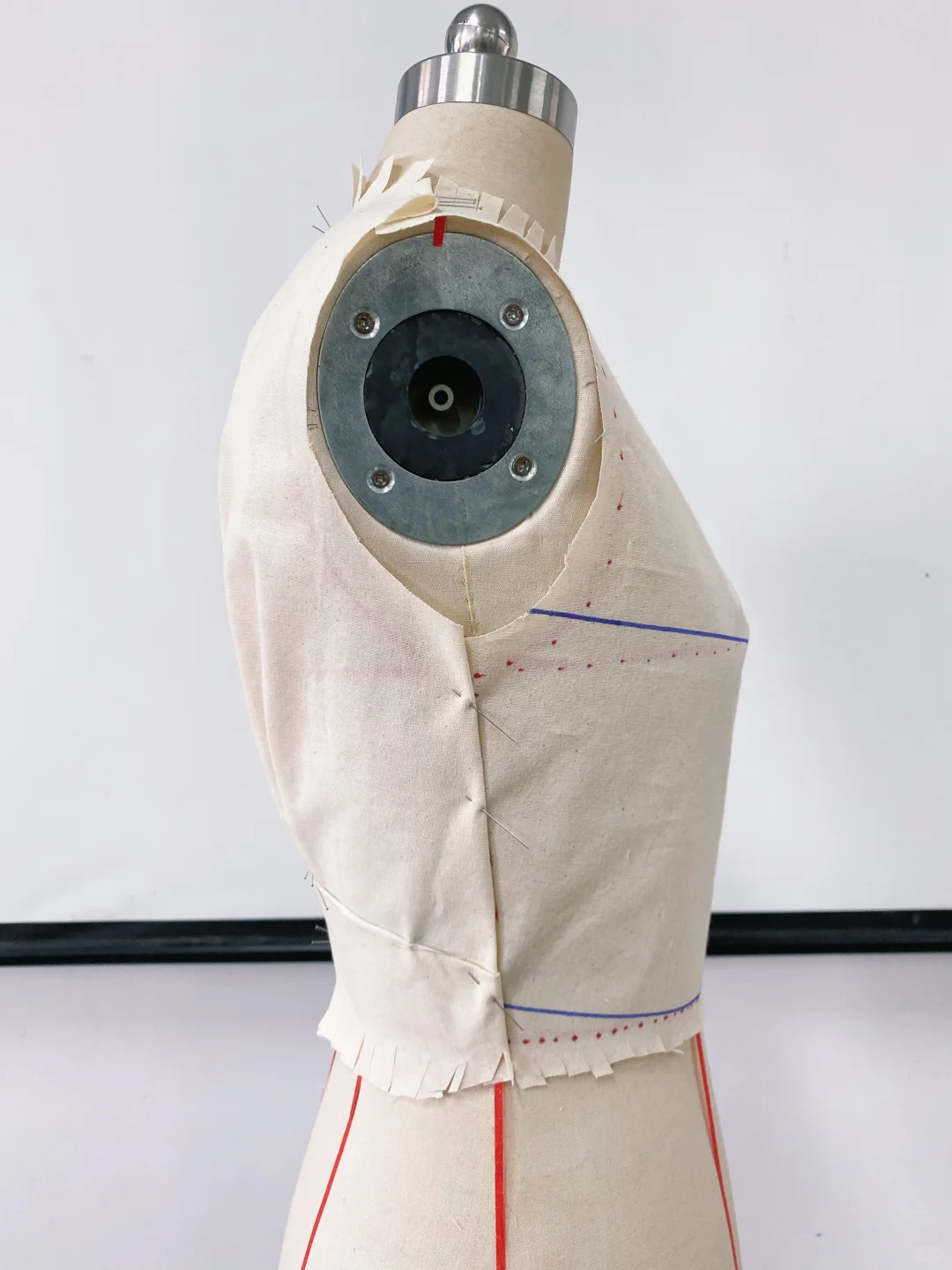 服装立体裁剪·全省转移为褶