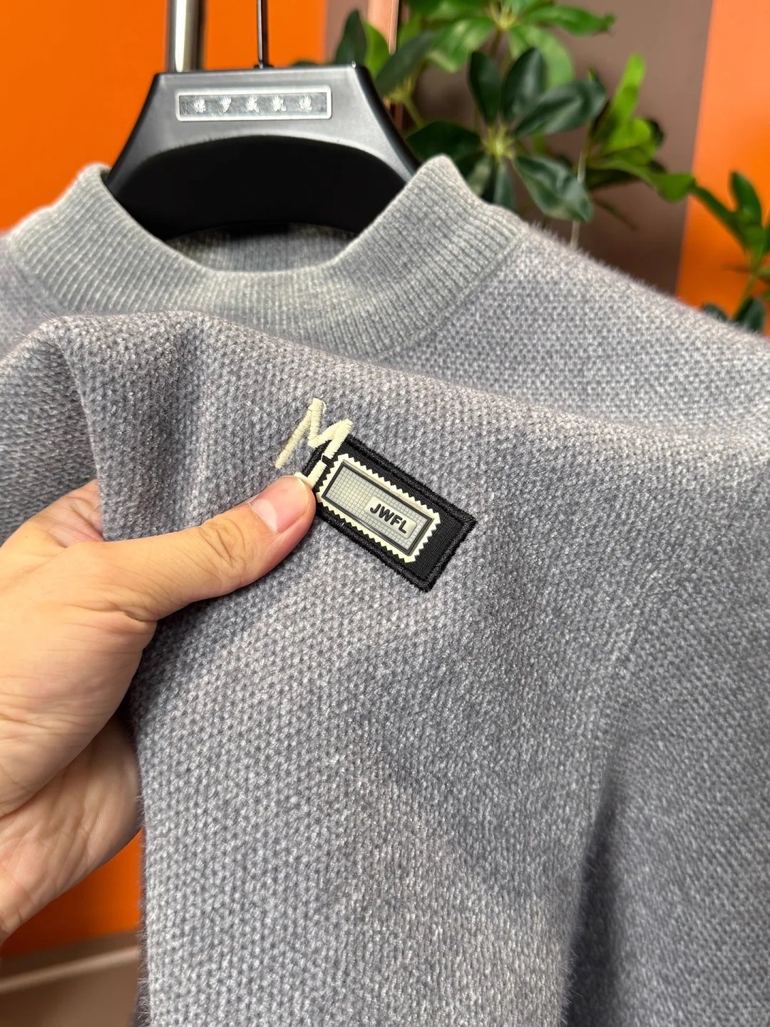 ?具有3D立体效果的服装logo印绣花工艺设计