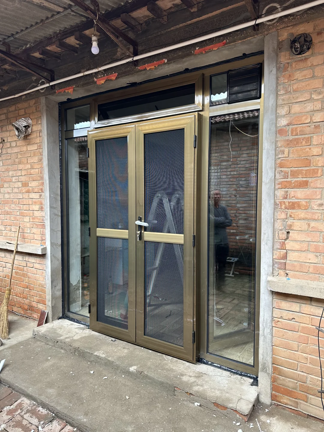 村屋改造之旧窗换新窗?