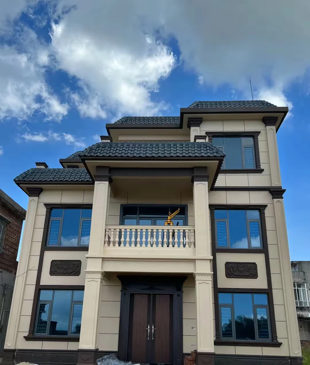 被问爆的别墅封窗案例，性价比杠杠的！