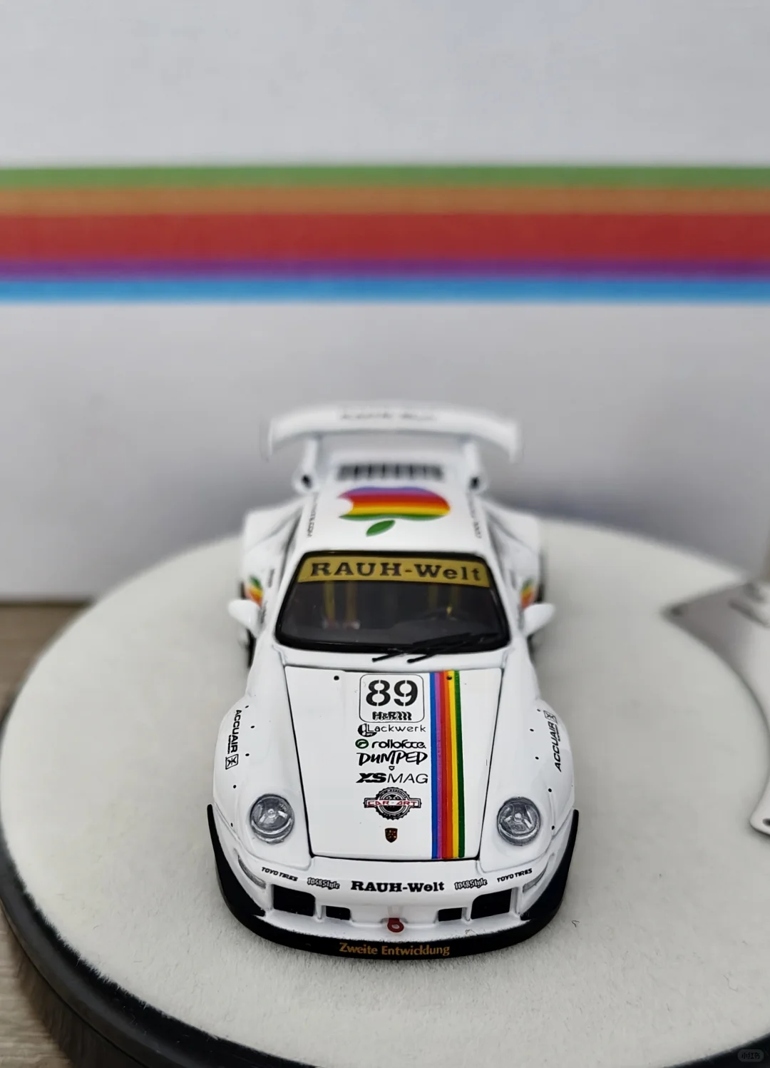 Private Goods Model 保时捷RWB993 白苹果